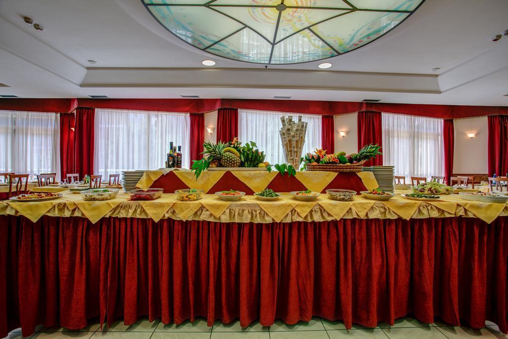 Hotel San Giorgio Milano Marittima Buitenkant foto