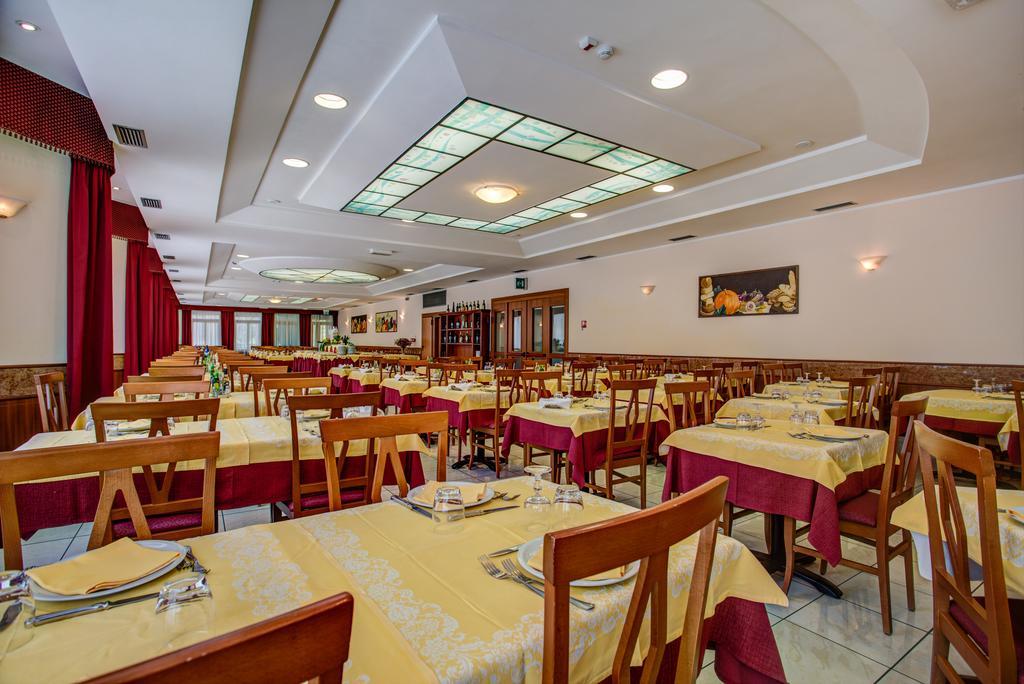 Hotel San Giorgio Milano Marittima Buitenkant foto