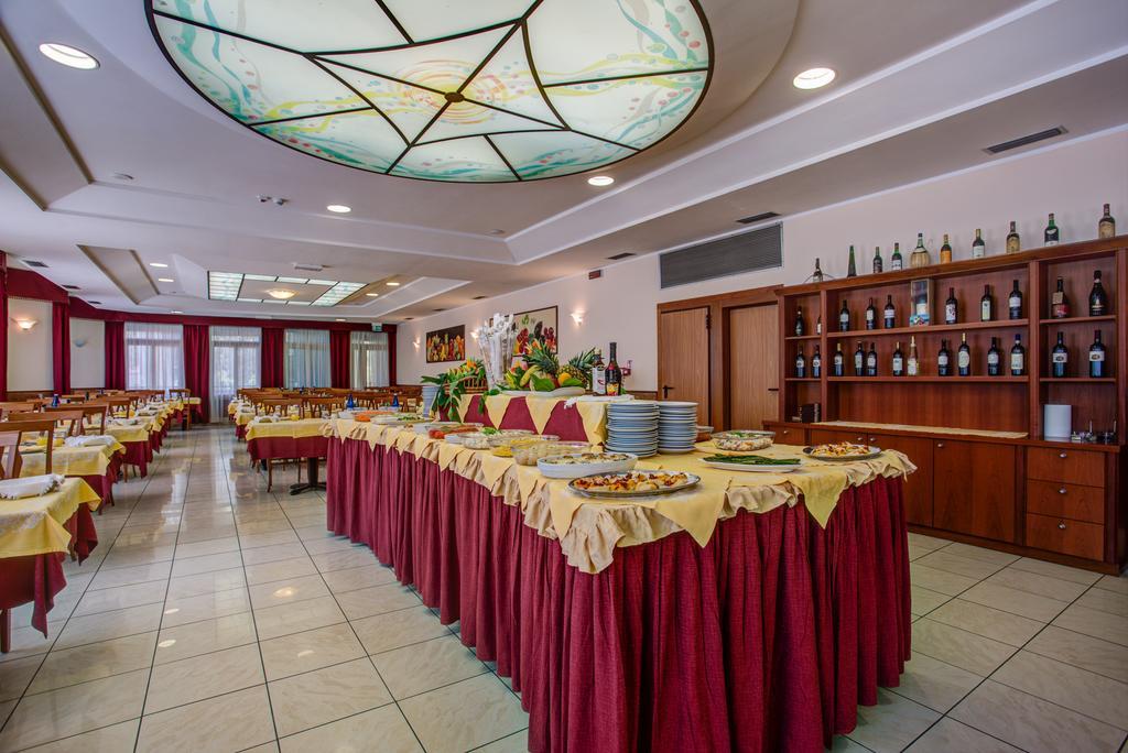 Hotel San Giorgio Milano Marittima Buitenkant foto