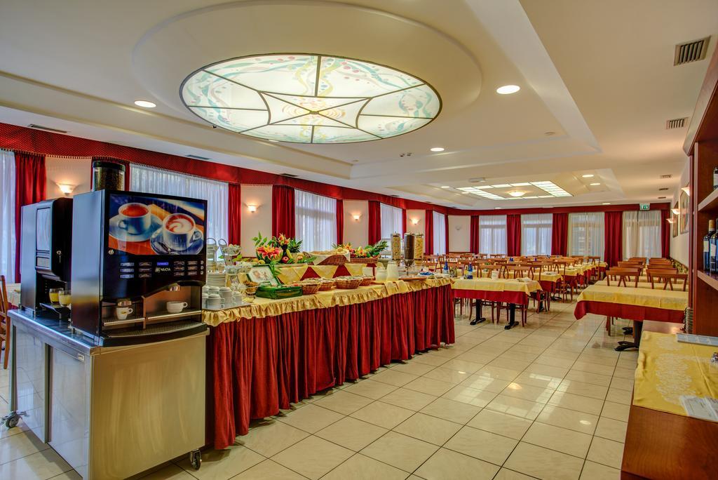 Hotel San Giorgio Milano Marittima Buitenkant foto