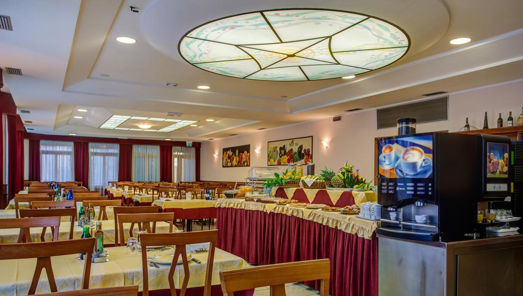 Hotel San Giorgio Milano Marittima Buitenkant foto