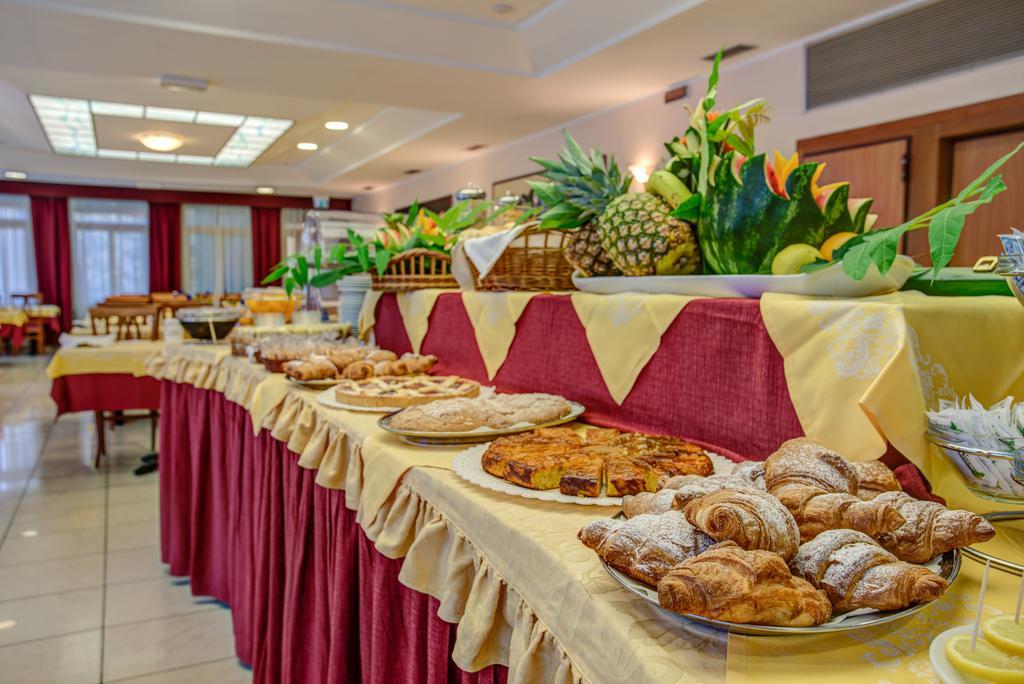 Hotel San Giorgio Milano Marittima Buitenkant foto