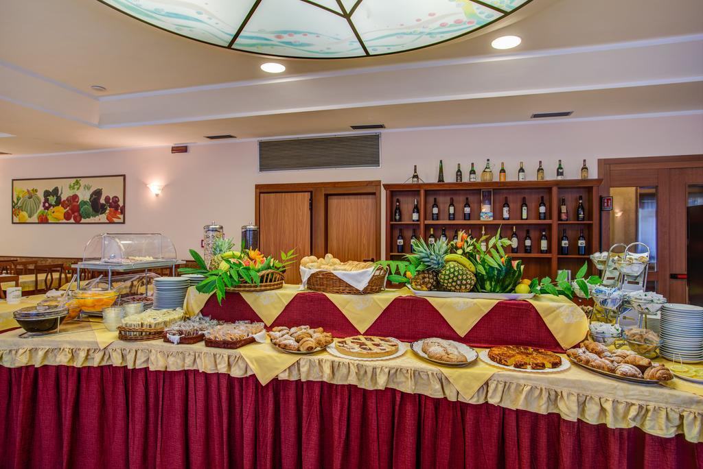 Hotel San Giorgio Milano Marittima Buitenkant foto