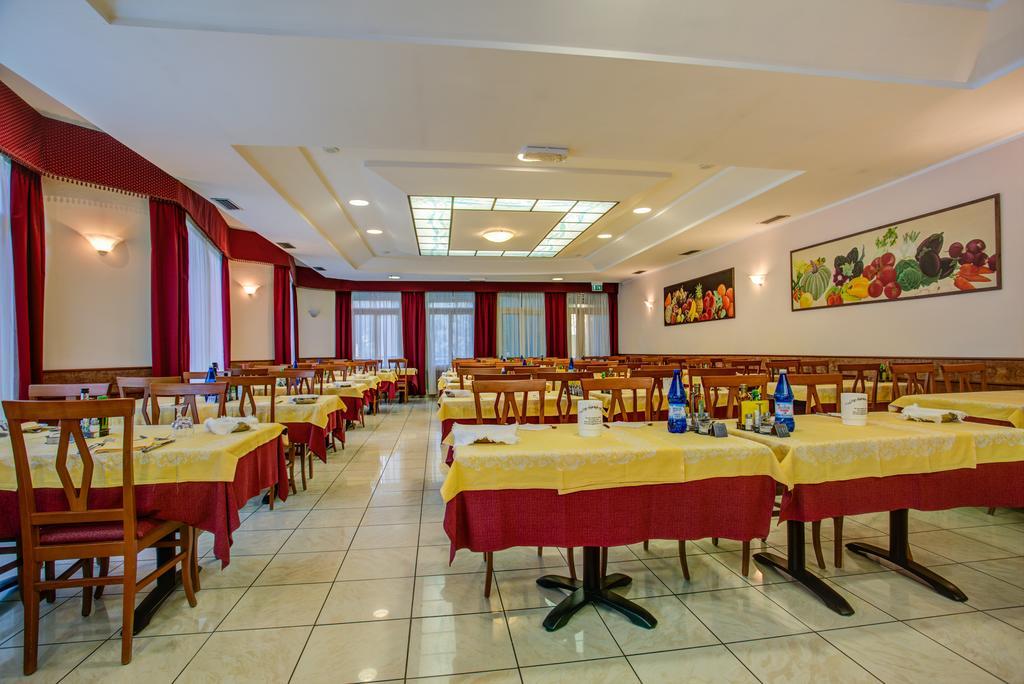 Hotel San Giorgio Milano Marittima Buitenkant foto
