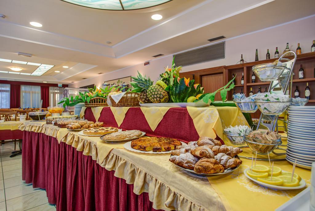 Hotel San Giorgio Milano Marittima Buitenkant foto